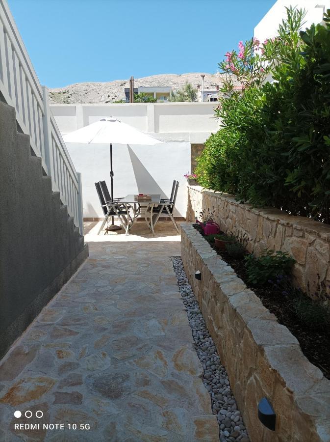 Apartmani Pablo Pag Town Exterior photo